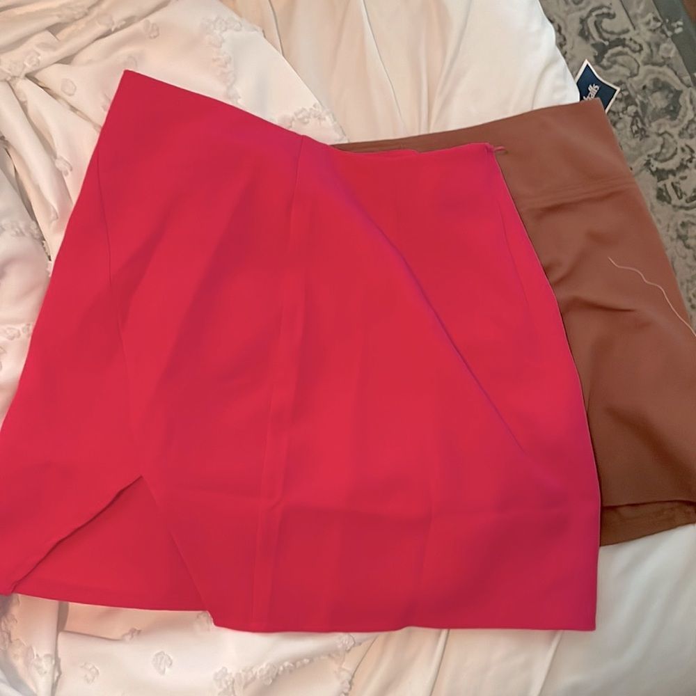 NWT Sexy Mini skirts 2 set( both included) from Marshalls both size 4. 🤎💞